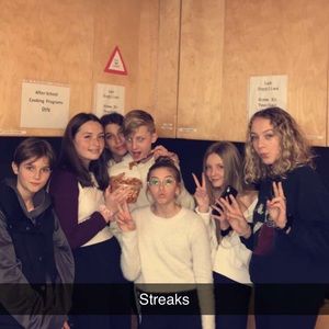 Meet your Posher, Charlize